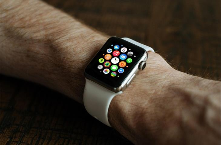 black and gold apple watch band