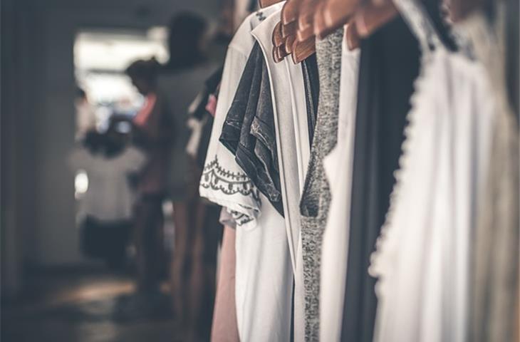 stores in la encantada tucson