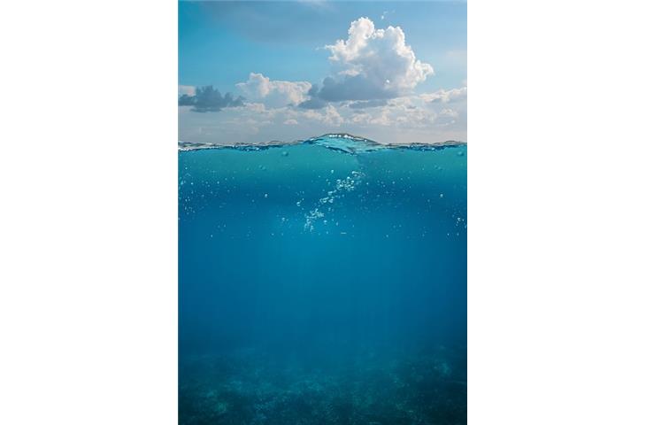 how long do submarines stay underwater